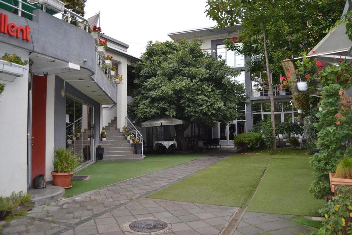 Lira Excellent Nis Hotel Exterior foto
